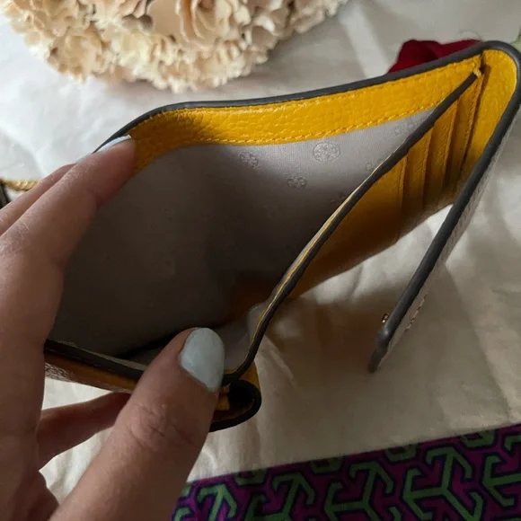 New Tory Burch Blake wallet 💕 pink - Picture 4 of 4